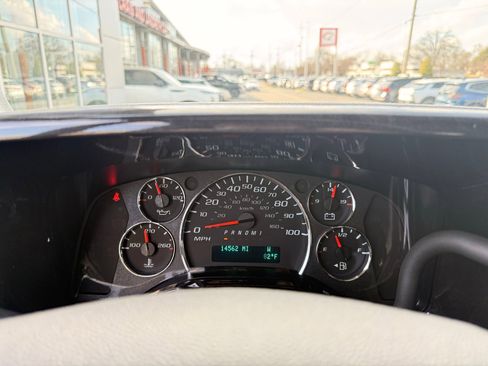 Used 2023 Chevrolet Express 2500 Extended RWD image 51