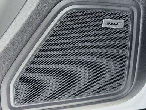 New 2026 Porsche Macan image 12