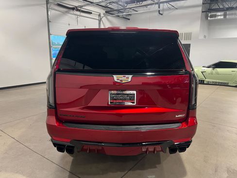 Used 2023 Cadillac Escalade V AWD/4WD image 4