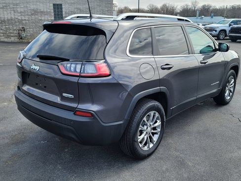 Used 2019 Jeep Cherokee Latitude Plus w/ Cold Weather Group AWD/4WD image 12