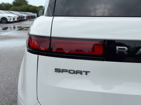 Used 2023 Land Rover Range Rover Sport SE AWD/4WD image 10