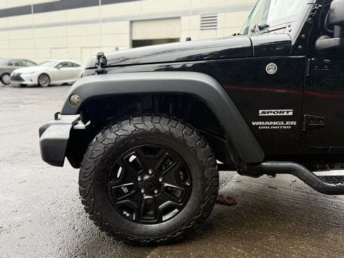 Used 2016 Jeep Wrangler Unlimited Sport w/ Connectivity Group image 8