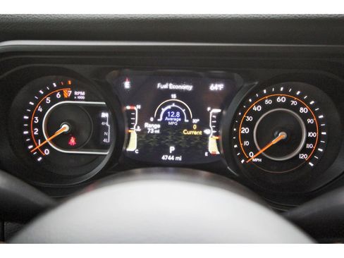 Used 2024 Jeep Gladiator Sport image 18