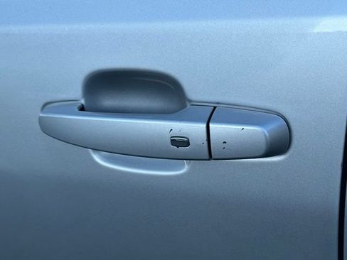 Used 2018 GMC Acadia SLE FWD image 12