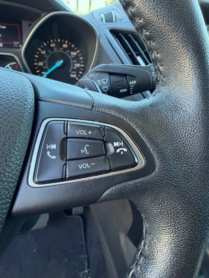 Used 2017 Ford Escape Titanium FWD image 19