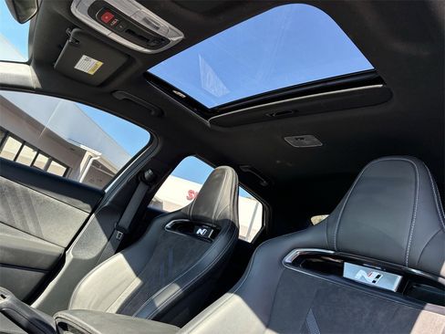 Used 2025 Hyundai Elantra N image 28