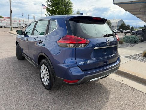 Used 2017 Nissan Rogue S AWD/4WD image 2