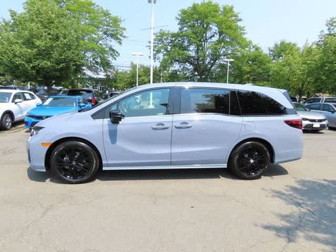 Used 2026 Honda Odyssey Sport-L image 3