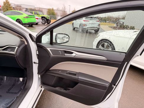 Used 2018 Ford Fusion S image 18