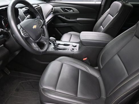 Certified 2023 Chevrolet Traverse LT w/ LT Premium Package image 17