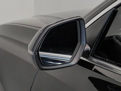 Used 2022 Audi Q8 Premium Plus w/ Premium Plus Package AWD/4WD image 53