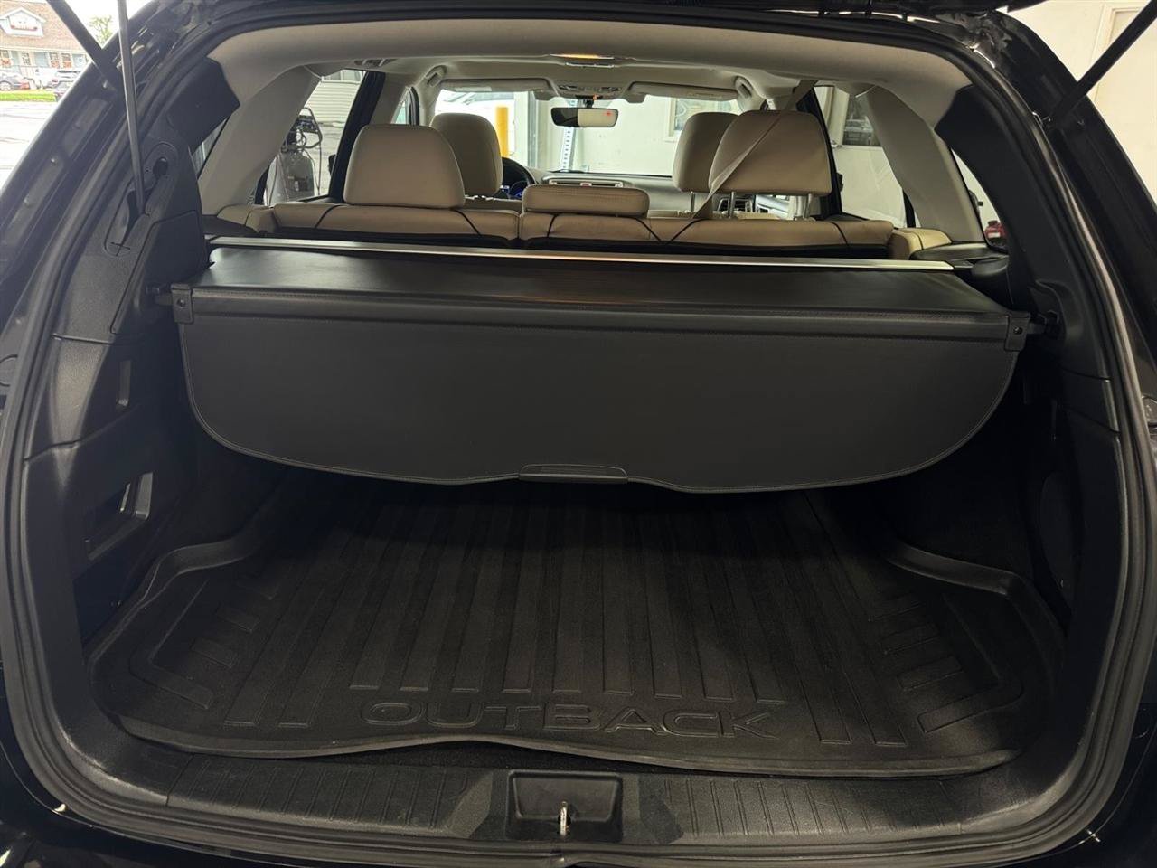 Used 2017 Subaru Outback 2.5i Limited AWD/4WD image 34