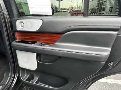 Certified 2024 Lincoln Navigator Reserve image 40