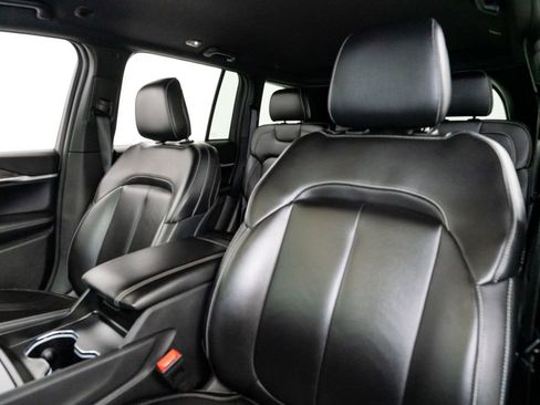 Used 2024 Jeep Grand Cherokee Limited w/ Trailer Tow Package image 10