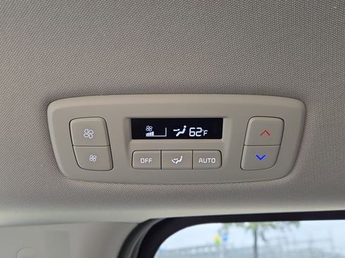 New 2026 Kia Carnival LXS FWD image 8