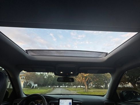 Used 2021 Ford Explorer Limited w/ Hybrid Equipment Group 310A image 20