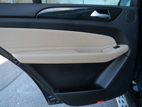 Used 2019 Mercedes-Benz GLS 450 4MATIC image 10