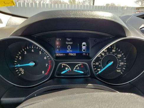 Used 2018 Ford Escape SE image 18