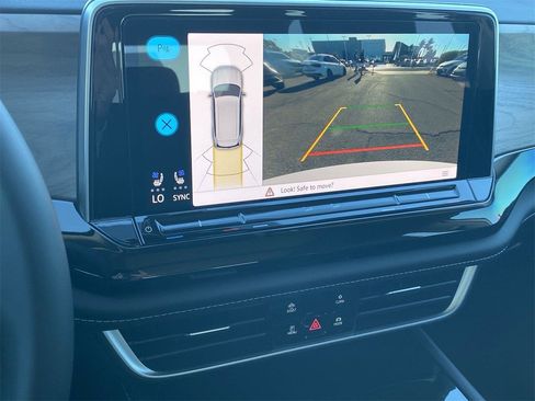 New 2026 Volkswagen Atlas SE image 23