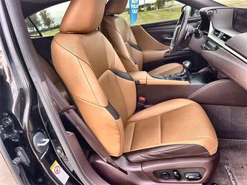 Used 2019 Lexus ES 350 image 12