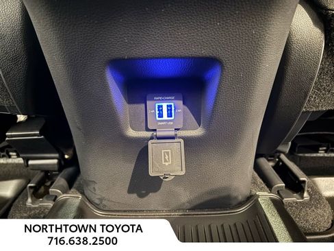 Used 2023 Toyota RAV4 LE image 22