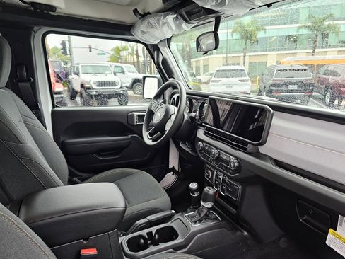 New 2026 Jeep Gladiator Sport image 26