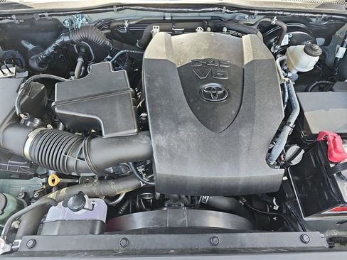 Used 2023 Toyota Tacoma TRD Sport w/ Advanced Technology Package AWD/4WD image 31