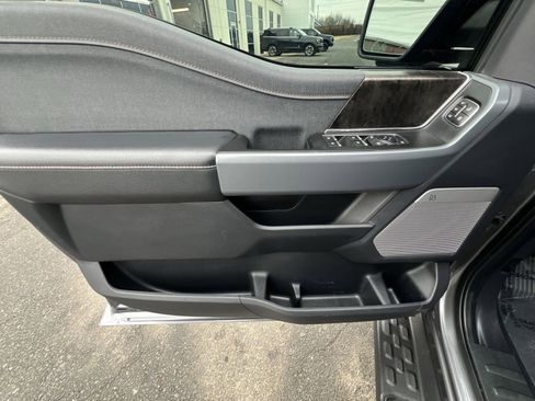 Used 2023 Ford F150 Lightning Lariat image 23