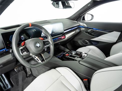 Used 2026 BMW M5 Touring w/ M Driver's Package AWD/4WD image 4