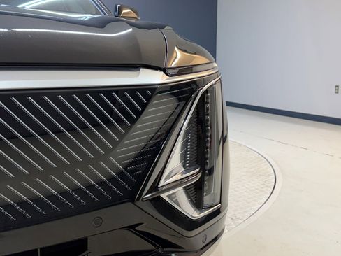 Certified 2024 Cadillac Lyriq Luxury RWD image 10