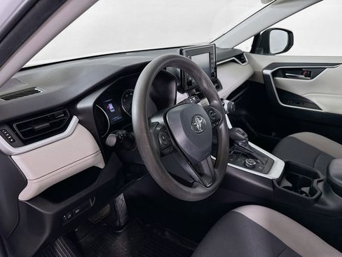 Used 2019 Toyota RAV4 XLE AWD/4WD image 7