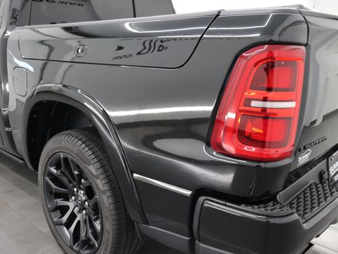 Used 2025 RAM 1500 Limited AWD/4WD image 35