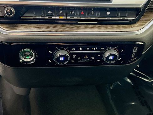 Used 2023 Chevrolet Silverado 1500 LT AWD/4WD image 15