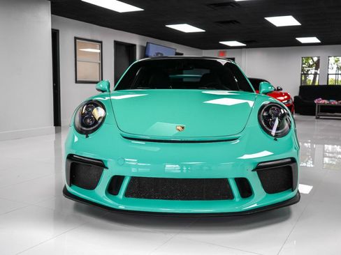 Used 2018 Porsche 911 GT3 RWD image 3