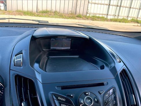 Used 2016 Ford Escape SE image 23