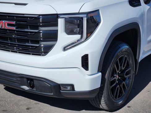 New 2026 GMC Sierra 1500 Elevation image 11