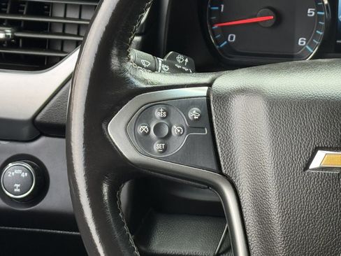 Used 2020 Chevrolet Suburban LT image 15