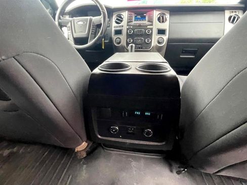Used 2017 Ford Expedition EL XLT image 29