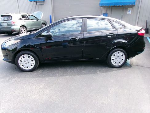 Used 2018 Ford Fiesta S FWD image 8