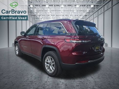 Used 2025 Jeep Grand Cherokee Laredo X w/ Luxury Tech Group I AWD/4WD image 4