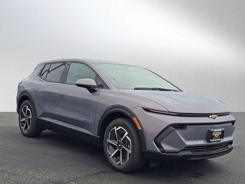 New 2026 Chevrolet Equinox EV LT image 1