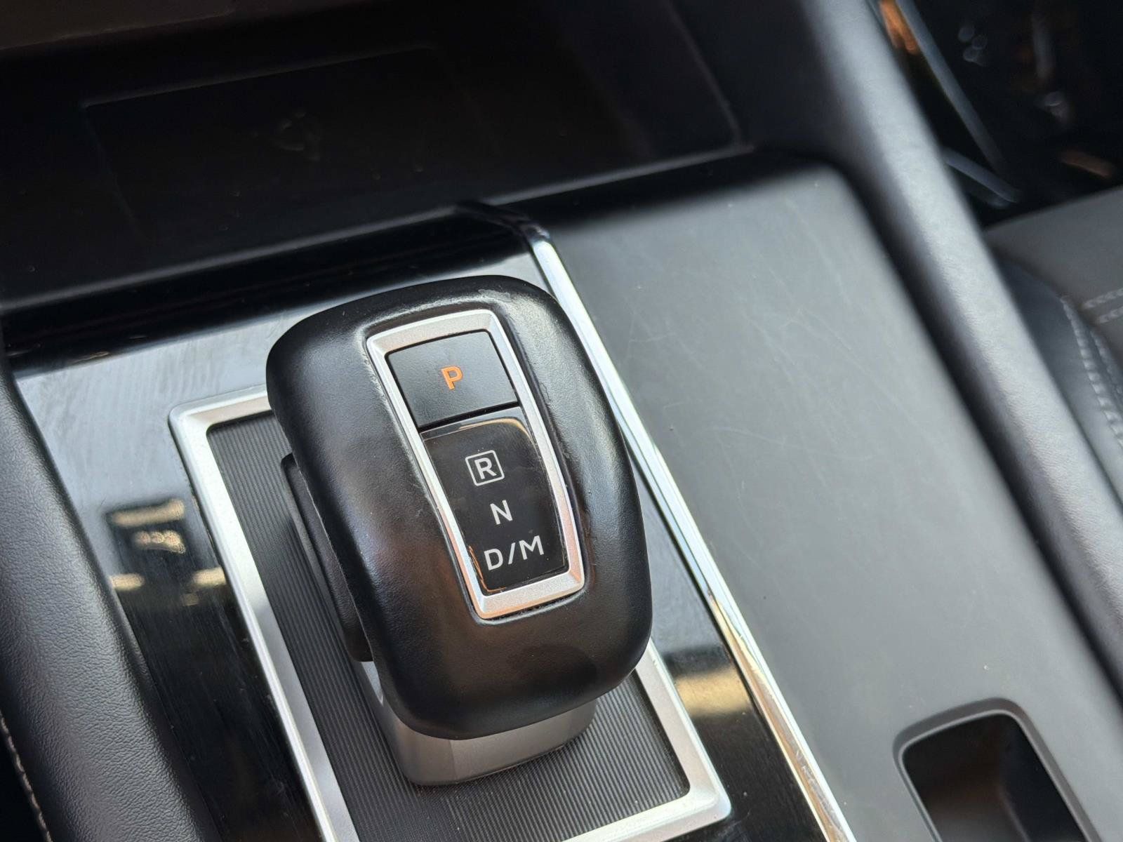 Used 2024 Mitsubishi Outlander AWD image 24