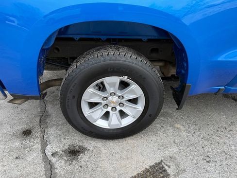 Used 2025 Chevrolet Silverado 1500 LT AWD/4WD image 24