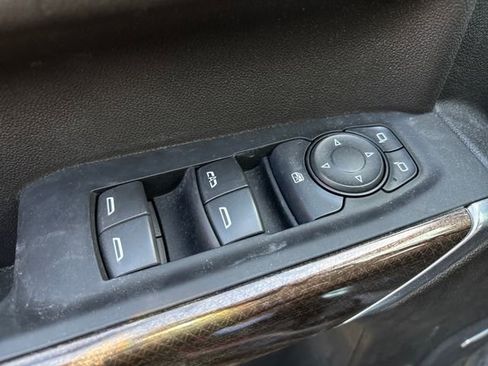 Used 2022 Chevrolet Silverado 1500 LT Trail Boss w/ LT Trail Boss Premium Package AWD/4WD image 15