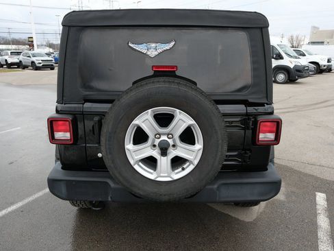 Used 2020 Jeep Wrangler Sport image 8