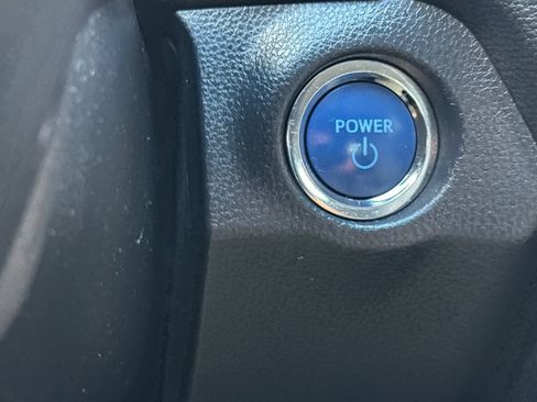 Certified 2020 Toyota RAV4 XLE image 27