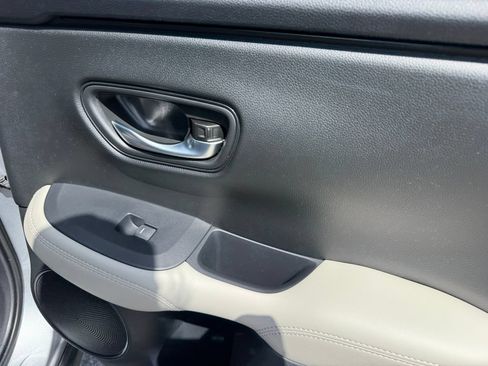 Used 2025 Honda HR-V LX image 35