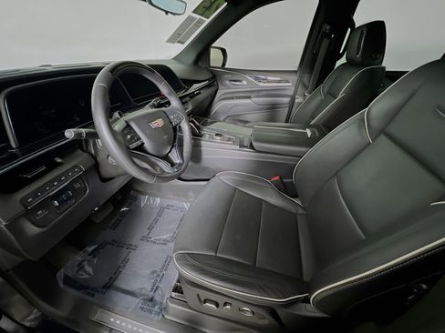Used 2023 Cadillac Escalade ESV Sport w/ LPO, ONYX Package image 14