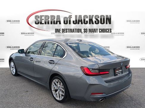 Used 2025 BMW 330i Sedan w/ Convenience Package image 7