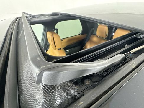 Used 2018 Land Rover Discovery HSE Luxury AWD/4WD image 25